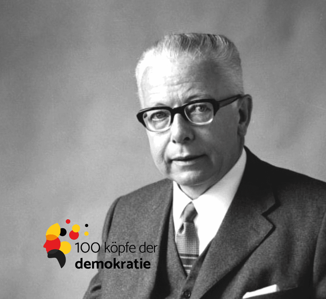 Foto Gustav Heinemann mit dem Logo "100 Köpfe der Demokratie"