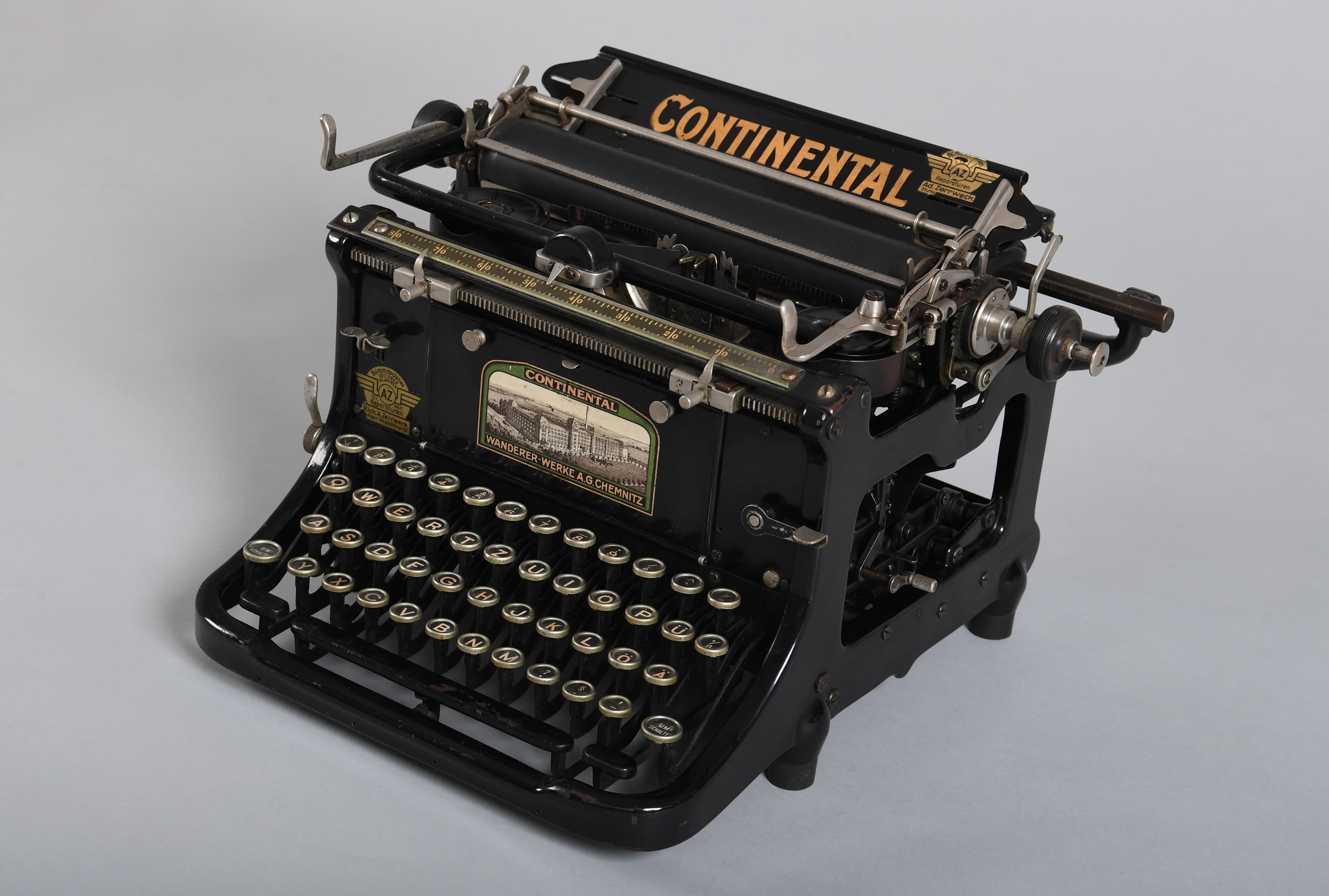 Schreibmaschine der Marke "Continental"